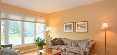 3 Bedroom + Den single house -available on Sep.1, 2025