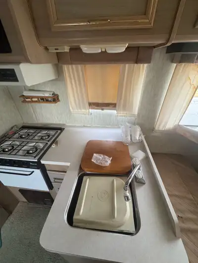 Ford e350 motorhome 1991 5.2 v8 24 ft New fuel pump New tires New battery Active Runs and drives Loc...