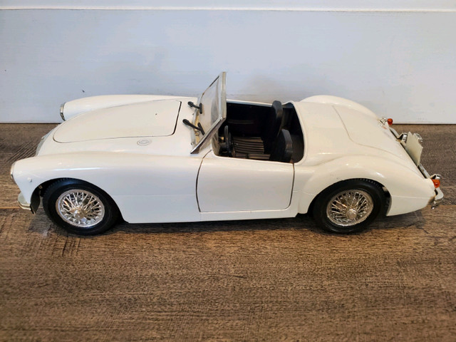 1:16 Diecast Tonka Polistil MG A Twin Cam Convertible White NB in Arts & Collectibles in Kawartha Lakes