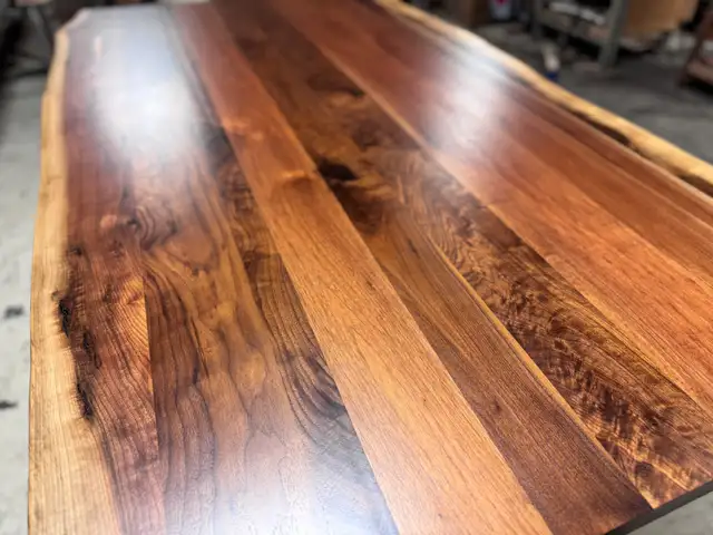 walnut dining table in Dining Tables & Sets in Mississauga / Peel Region - Image 9