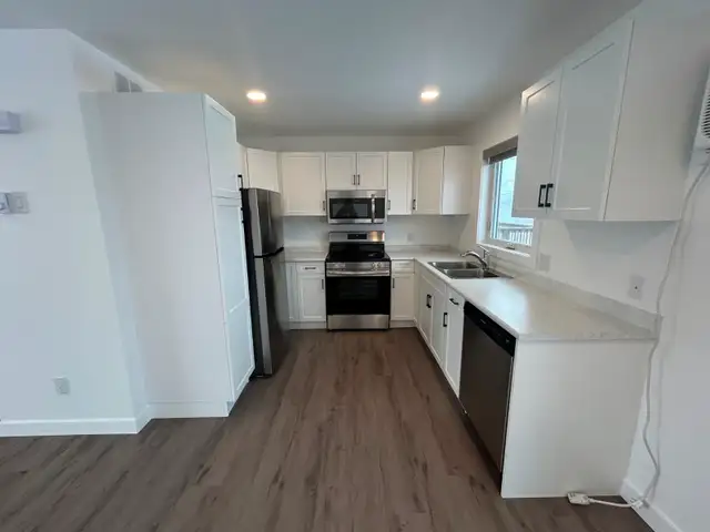 Newly Renovated 2 Bedroom Townhouse! Available March 1st!