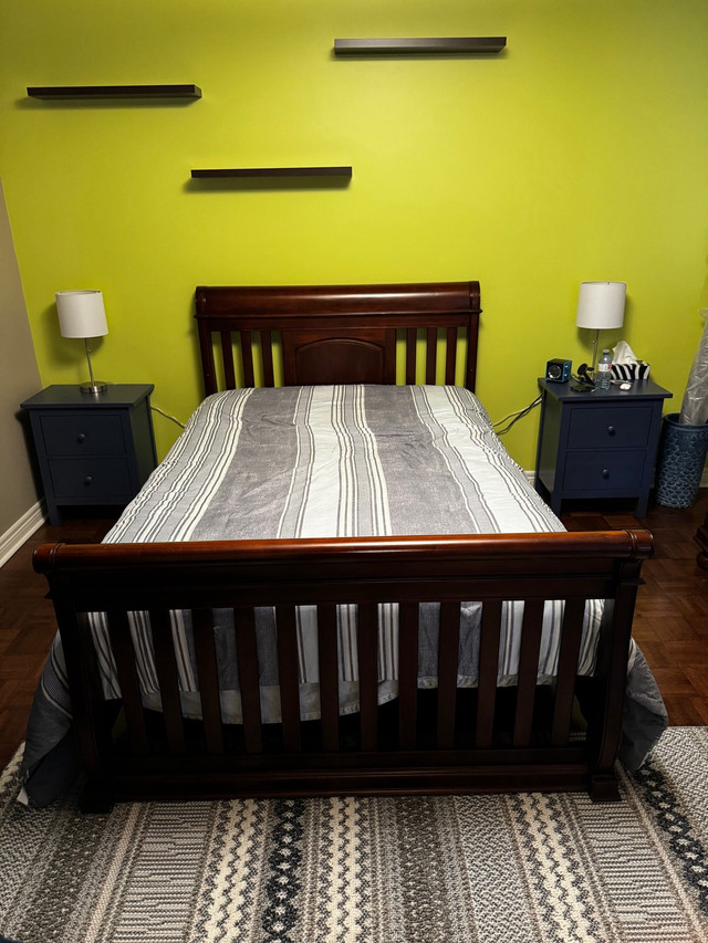 Solid Wood Double Bedroom Set in Beds & Mattresses in Mississauga / Peel Region