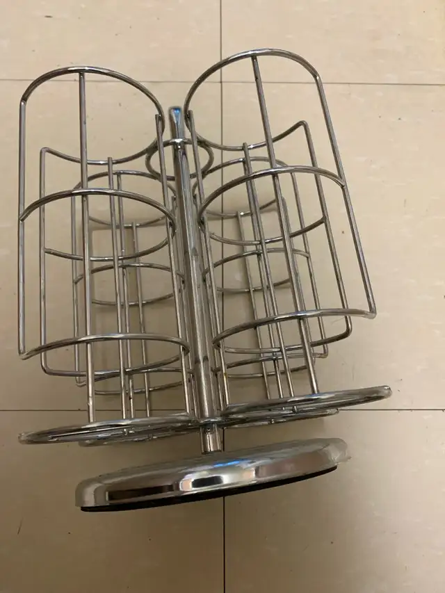 Single serving pod stand