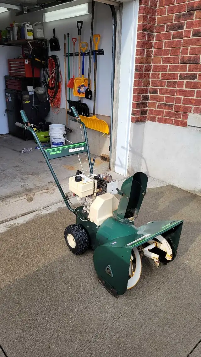 Snowblower  in Snowblowers in Kitchener / Waterloo - Image 2