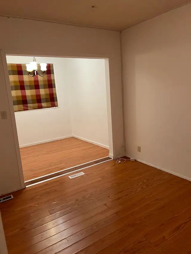 Red Deer Downtown 2-storey 2 BDRM townhouse for rent