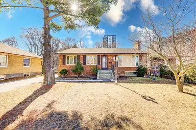 AN UNBEATABLE OPPORTUNITY – FULLY RENOVATED AND MOVE-IN READY! Welcome to this stunning newly renova...