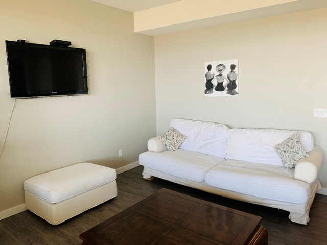 FULLY FURNISHED 2 BEDROOM GROUND LEVEL SUITE LAKEVIEW in Short Term Rentals in Kelowna - Image 4