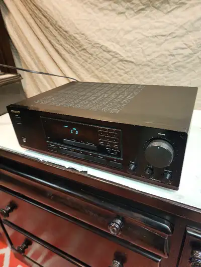 Onkyo receiver 2 channel Amplifier TX-8211 Japan - good working condition can be heard before sale,...