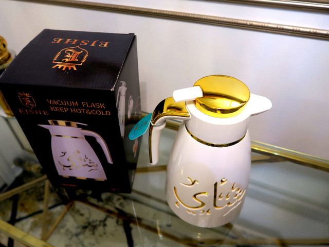 Thermos Gold Coating TEA Pot Luxury Insulation Flask Teapot 1L in Other in Mississauga / Peel Region - Image 3