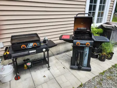 BBQ 2025 marque grill turismo et plaque de cuisson 2025 également marque master chef. Très peu servi...