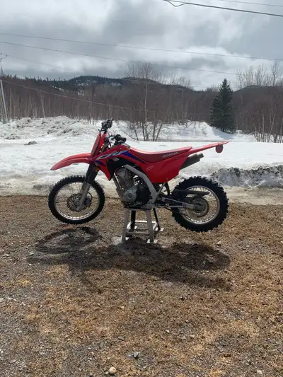 2023 CRF125F, got it brand new at the end of 2023 at j&j sports in Thunder Bay but didn’t really sta...