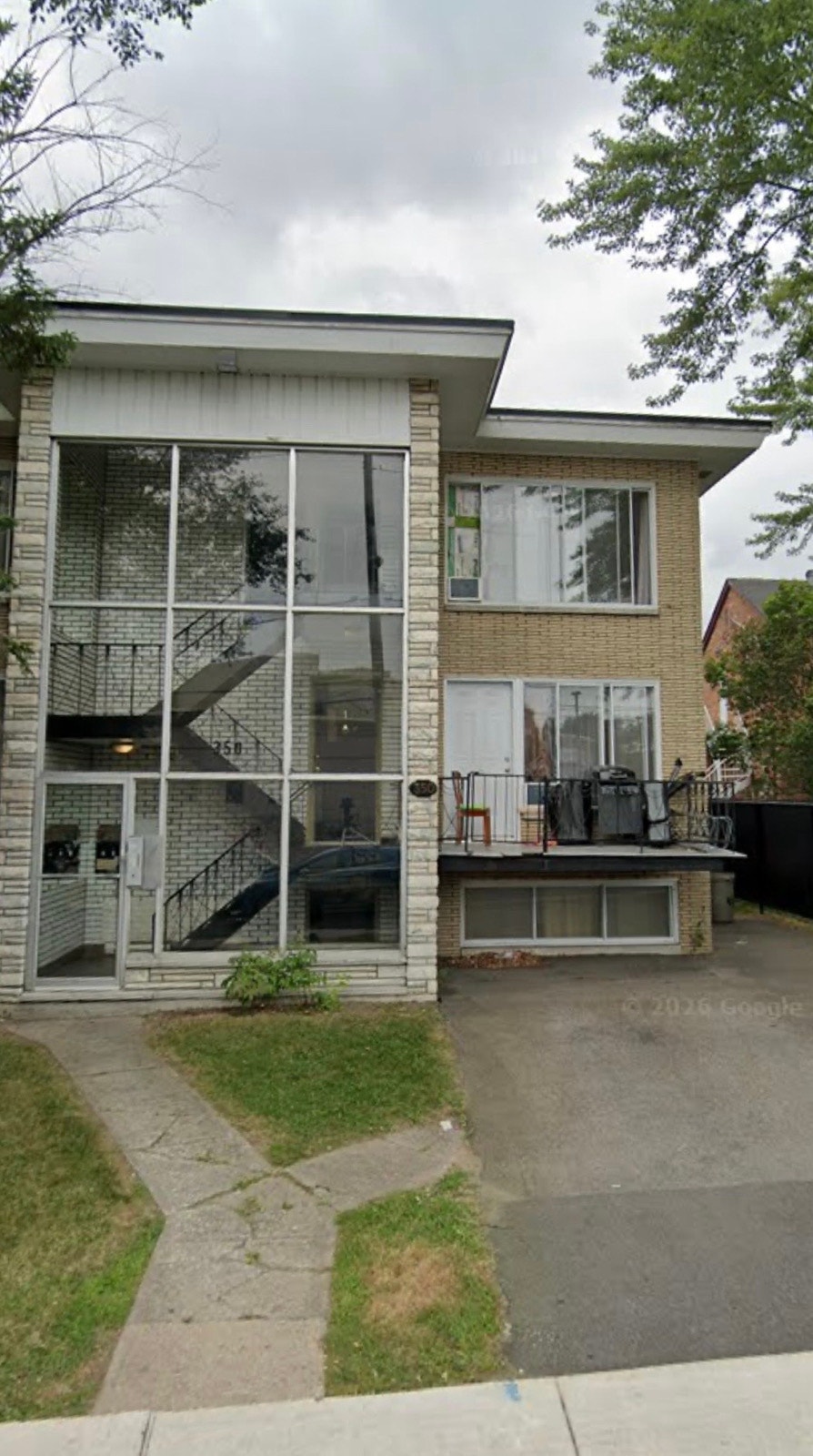 350 83e Av — photo 1