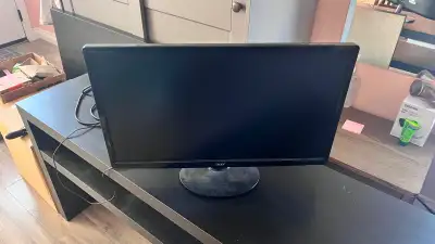 24' Screen Acer.
