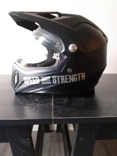Speed & Strength helmet. Excellent condition. Removable front visor for the use of goggles. Medium s...