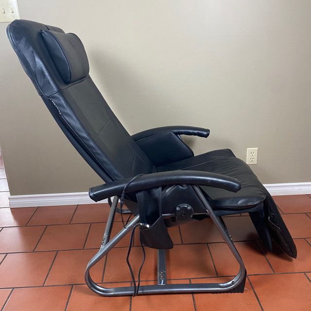 Homedics Reclining Anti-Gravity Heated Massage Chair | Chairs & Recliners |  Abbotsford | Kijiji
