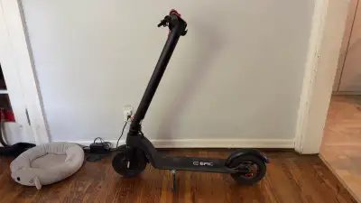 This Epic X7 electric scooter is a reliable, pre-owned commuter companion that reaches speeds of up...