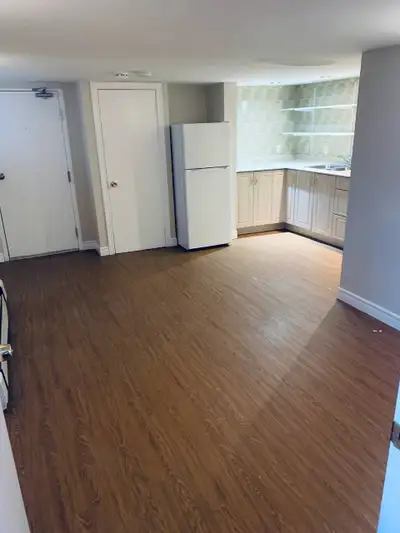 **$100 CASH BACK UPON SIGNING OF LEASE** Cozy & Newly Renovated 1-Bedroom Apartment – Perfect Locati...