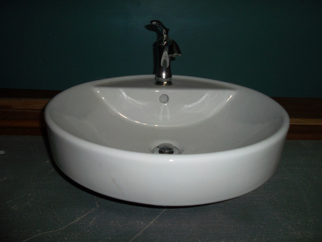 Lavabo pour salle de bain in Plumbing, Sinks, Toilets & Showers in Sherbrooke