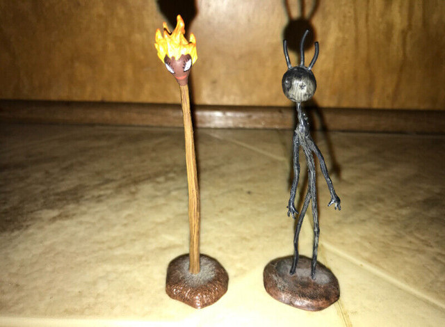 Tim Burton - Stick Boy And Match Girl In Love Note Card Figures in Arts & Collectibles in St. Catharines - Image 4