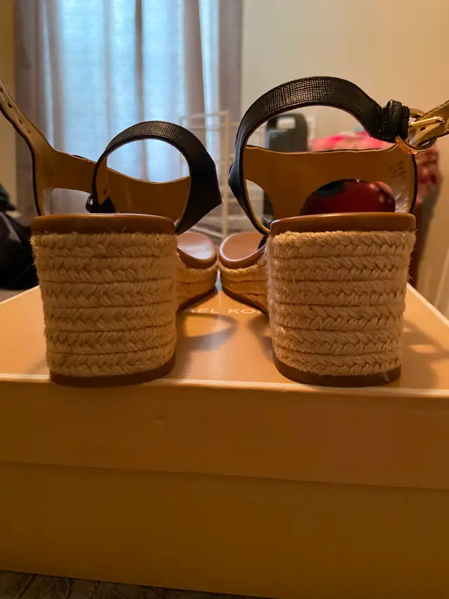 2 pairs MK shoes Sz 7 in Women's - Shoes in Bedford - Image 4