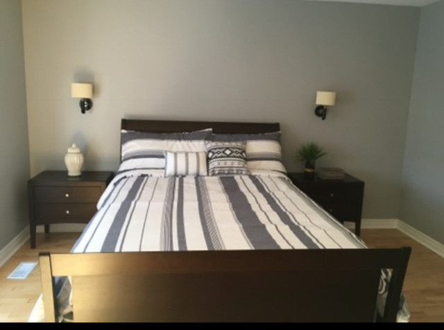 Solid wood Queen size bed in Beds & Mattresses in Mississauga / Peel Region - Image 2