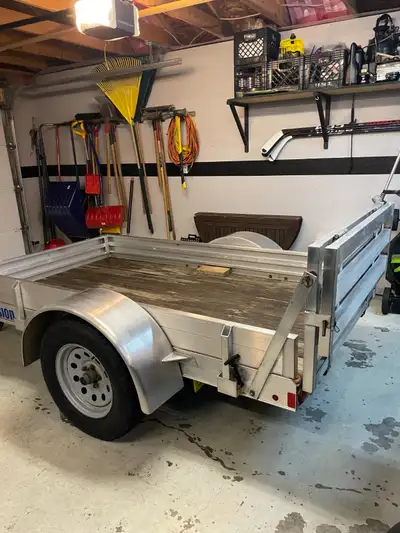 Mission aluminum trailer 4.5ft x 8ft, 15inch tires, 3500lbs axle, ez lube hubs, folding ramp, remova...