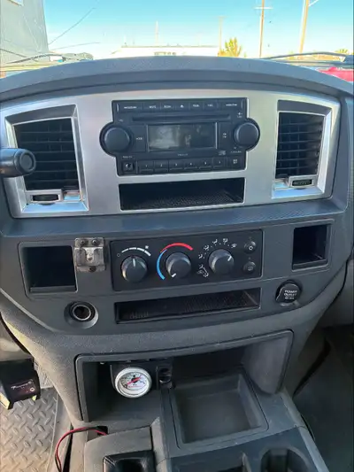 USED TRUCK AS IS IN PICTURES