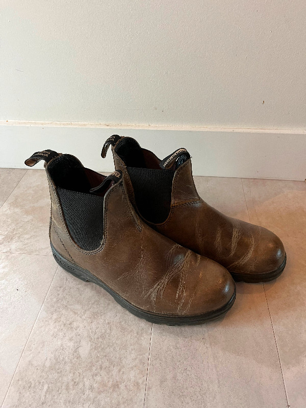 Blundstones size 6 in Women's - Shoes in Saskatoon