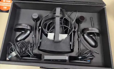 Selling my used Oculus Rift virtual reality headset, which is in good condition and comes with all o...