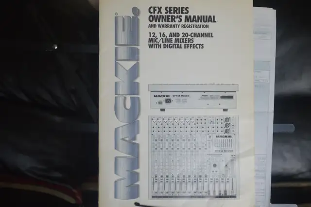 Mackie CFX12 Mixer (console) in Pro Audio & Recording Equipment in Sherbrooke - Image 2