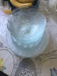 Glass dish set