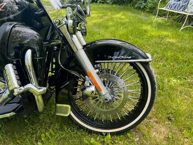 2012 Road King in Touring in Bedford - Image 7