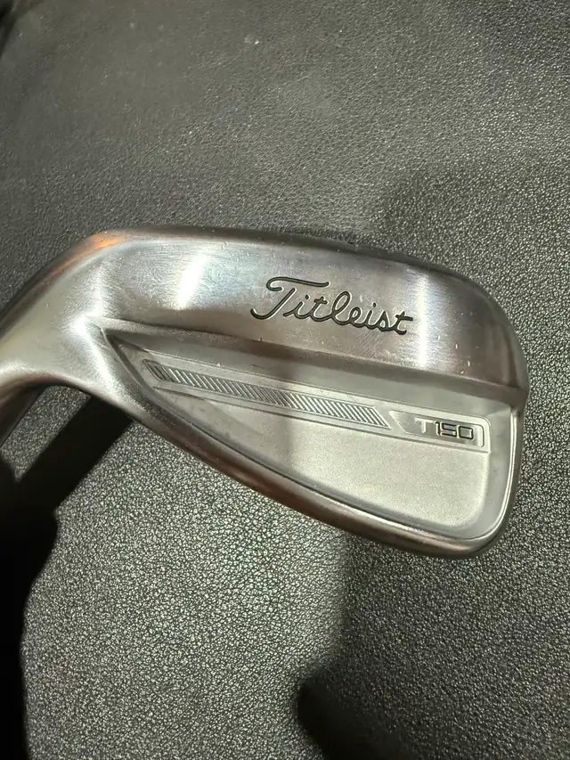 Titleist T150-T200 2023 Combo set LH in Golf in Oshawa / Durham Region - Image 2