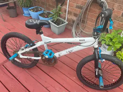 This bike came with the house and has not been used for almost 2+ years! Good condition. Has 4 stunt...
