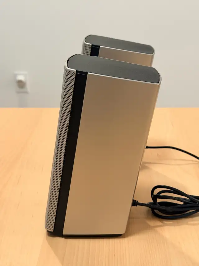 Bose companion 20 Computer Speaker in General Electronics in Burnaby/New Westminster - Image 5