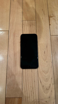 Black 32GB iPhone 7