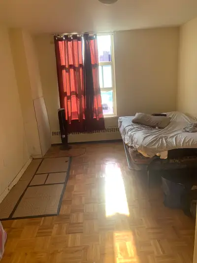 $900/MNTH First and last required Access to kitchen & bathroom 32” Google smart TV in the room Wifi...