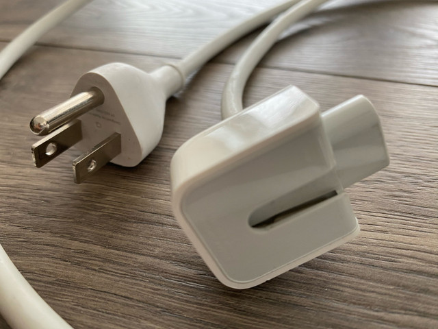 Apple Mac Power Extension Cable in Cables & Connectors in Burnaby/New Westminster - Image 3