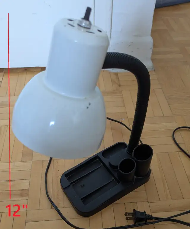 Small Vintage 1980s Metal Adjustable Desk Table Lamp in Indoor Lighting & Fans in City of Toronto - Image 2