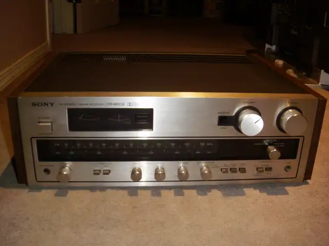 SONY AMPLIFIER IN NEED OF REPAIR, $300.