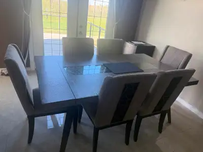 Like new dining room set, Italian made. Paid 4K.