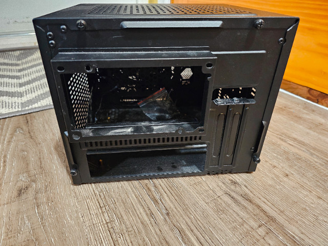 Coolermaster Micro ITX Cast in Servers in Dartmouth - Image 2
