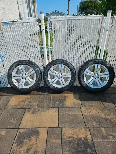3 Mags DAI Target 17x7.5 5X105 avec pneus d'hiver 215/60r17 TOYO GSI 5