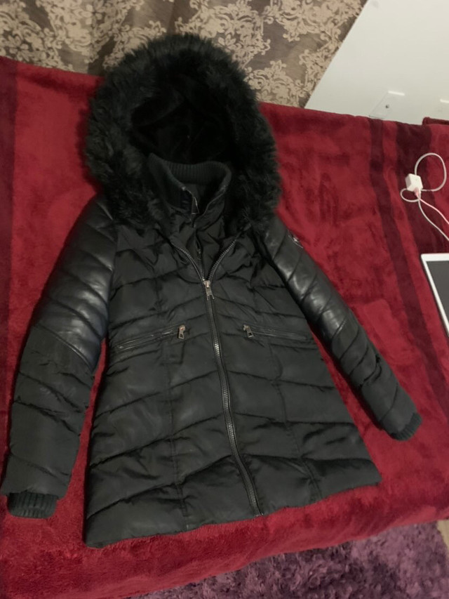 Manteau d’hiver pour femme dans Femmes - Hauts et vêtements d'extérieur  à Ville de Montréal