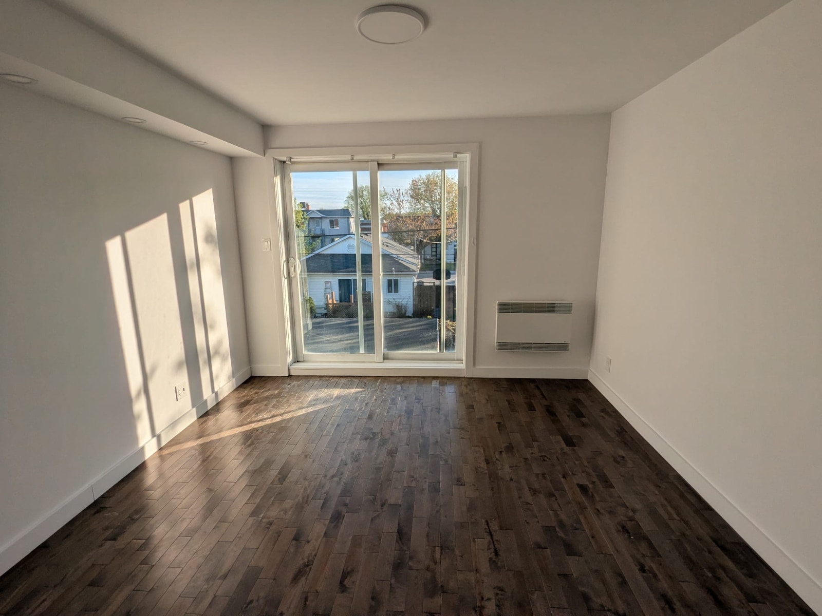 Beautiful 3 bedroom house for rent July 1st! — photo 3