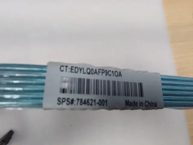 HP ProLiant DL380 G9 Mini-SAS to 8-Bay SFF HDD Cable 784621-001 in System Components in City of Toronto - Image 3