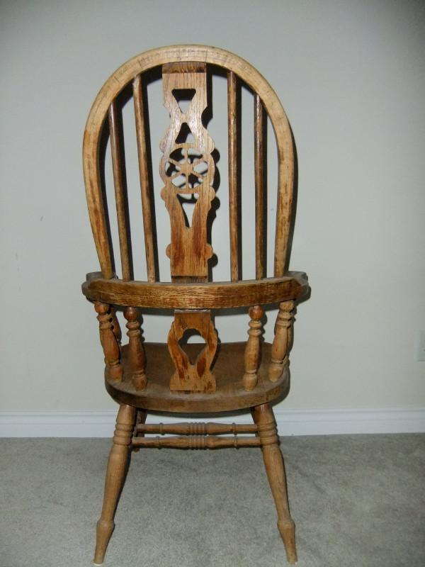 Windsor Dining Arm Chair in Other in Kelowna - Image 3