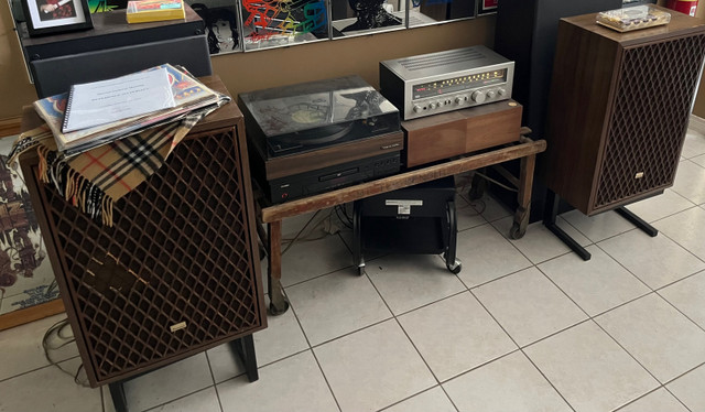 Sansui stereo in Stereo Systems & Home Theatre in Markham / York Region