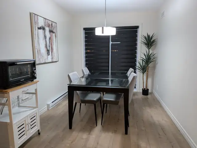 Chambre à louer SUR SEMAINE Neuf s.bain, salon PRIVÉ