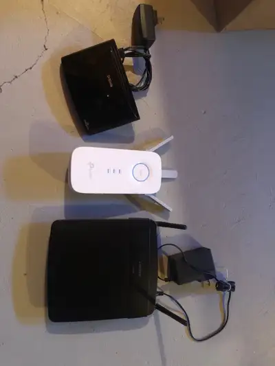 Located in Gull Lake 10 minutes North of South Beach Casino up highway 59. Linksys router D-Link spl...